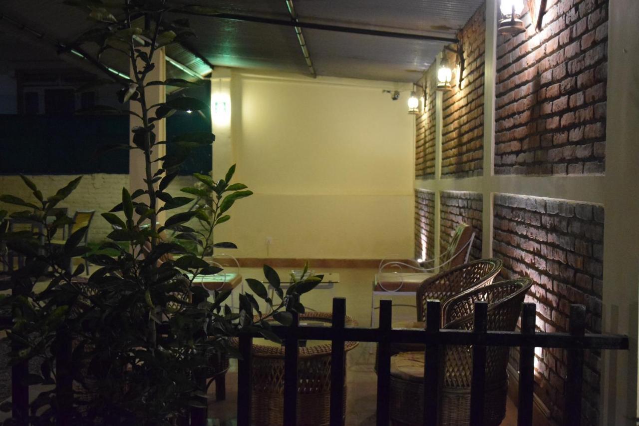 Hotel Siraaj Lalitpur Extérieur photo